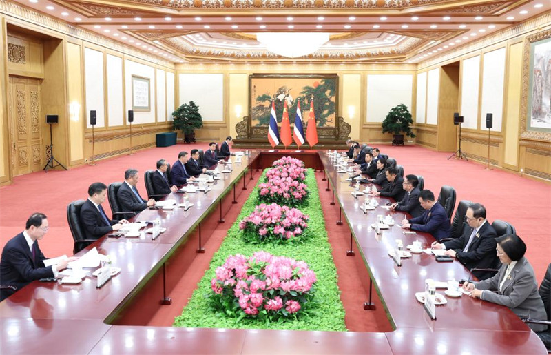 Rais Xi Jinping wa China akikutana na Waziri Mkuu wa Thailand Paetongtarn Shinawatra, ambaye yuko katika ziara rasmi nchini China, kwenye Jumba la Mikutano ya Umma mjini Beijing, mji mkuu wa China, Februari 6, 2025. (Xinhua/Huang Jingwen)