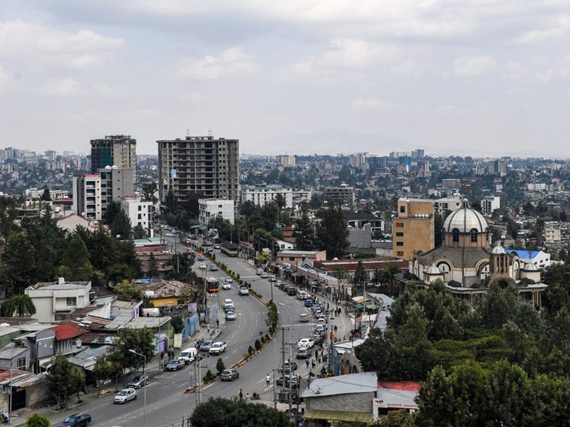 Picha hii iliyopigwa Februari 13, 2024, ikionyesha mwonekano wa jiji la Addis Ababa, Ethiopia. (Xinhua/Li Yahui)