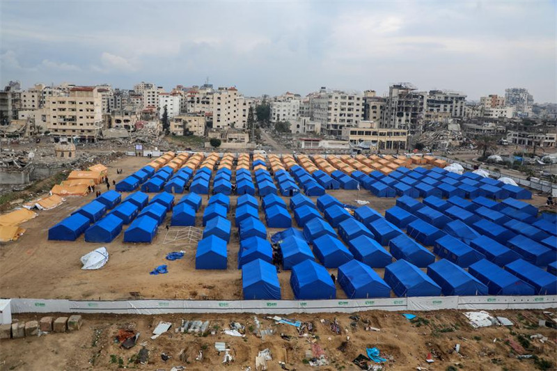 Picha hii iliyopigwa Februari 10, 2025 ikionyesha kambi ya hema kwa familia zilizokimbia makazi yao Mjini Gaza. (Picha na Rizek Abdeljawad/Xinhua)