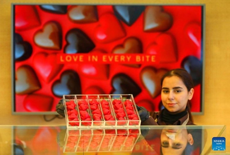 Watu wa sehemu mbalimbali duniani wafanya maandalizi kwa ajili ya Siku ya Valentine