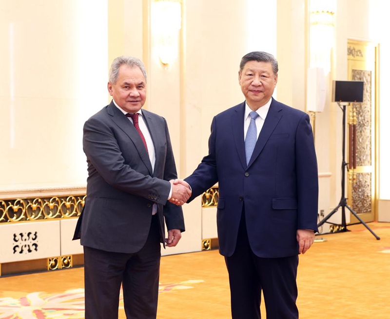 Rais wa China Xi Jinping akikutana na Sergei Shoigu, katibu wa  Baraza la Usalama la Shirikisho la Russia, kwenye Jumba la Mikutano ya Umma  la Beijing, Februari 28, 2025. (Xinhua/Liu Weibing)