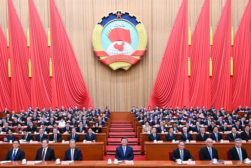Mkutano wa tatu wa Kamati ya 14 ya Kitaifa ya Baraza la Mashauriano ya Kisiasa la China (CPPCC) ukianza Machi 4, 2025 kwenye Jumba la Mikutano ya Umma la Beijing.  Rais Xi Jinping wa China na viongozi wengine Li Qiang, Zhao Leji, Cai Qi, Ding Xuexiang, Li Xi na Han Zheng walihudhuria kwenye mkutano huo. (Xinhua/Xie Huanchi)