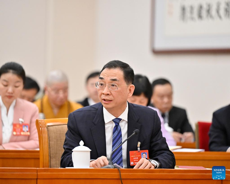 Wu Xiande, mjumbe anayehudhuria Mkutano wa tatu wa Bunge la 14 la Umma la China, akizungumza kwenye kikao cha Ujumbe wa Mkoa wa Fujian mjini Beijing, Machi 5, 2025. (Xinhua/Yue Yuewei)