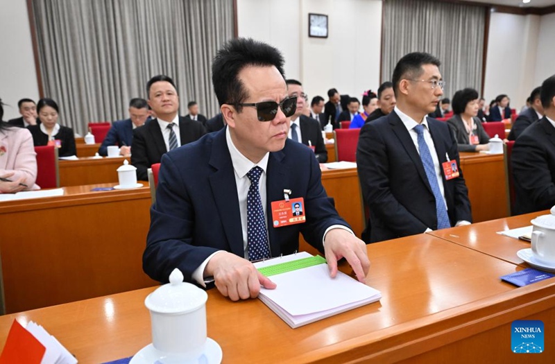 Wajumbe wa Bunge la 14 la China wafanya vikao vya kujadili ripoti ya kazi ya serikali