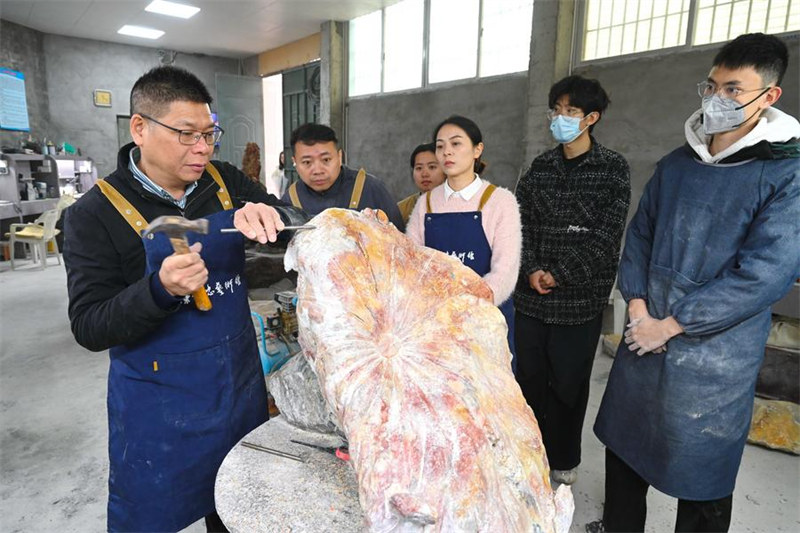 Uhuishaji wa urithi wa kitamaduni usioshikika washika kasi katika Mji wa Fuzhou, China