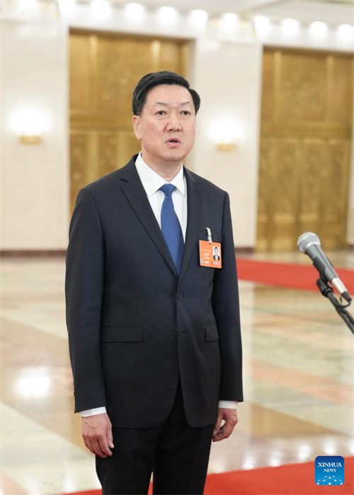 Gao Zhidan, mkurugenzi wa Idara Kuu ya Michezo ya China,  akishiriki kwenye mahojiano baada ya kufungwa kwa mkutano wa tatu wa Bunge la 14 la Umma la China katika Jumba la Mikutano ya Umma la Beijing, Machi 11, 2025. (Xinhua/Zheng Huansong)