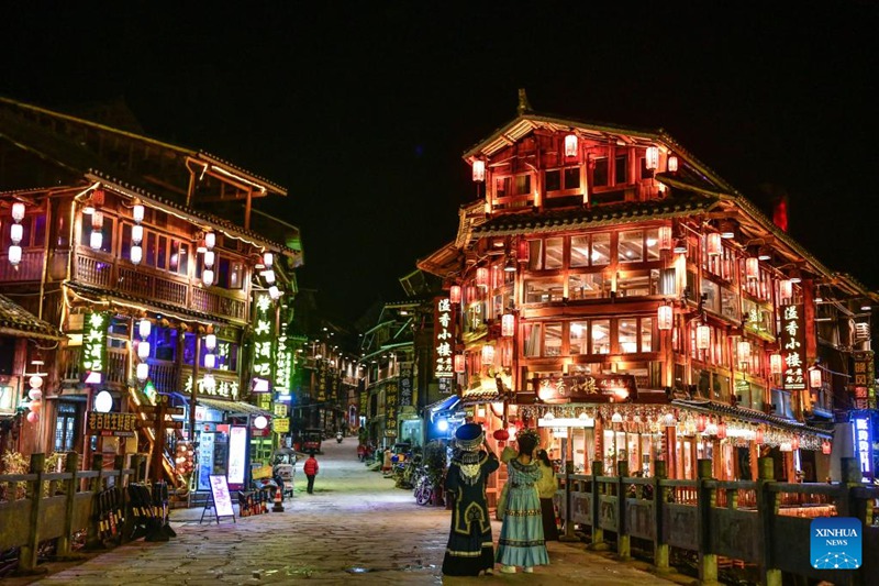Maandhari ya Kijiji cha Kabila la Wadong cha Zhaoxing mkoani Guizhou, China