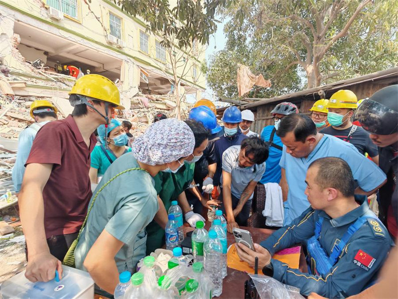 Timu za uokoaji za China zashindana dhidi ya wakati kuokoa maisha nchini Myanmar