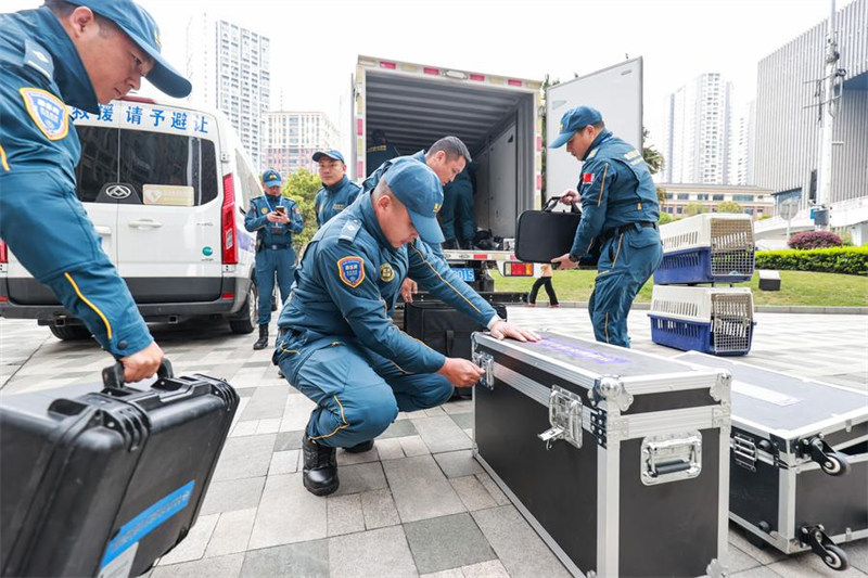 Timu za uokoaji za China zashindana dhidi ya wakati kuokoa maisha nchini Myanmar
