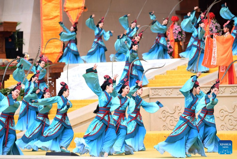 Hafla ya kumtambika babu shujaa Huangdi yafanyika kwa shangwe mkoani Henan, China