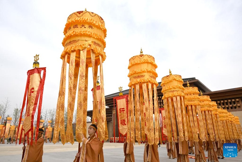 Hafla ya kumtambika babu shujaa Huangdi yafanyika kwa shangwe mkoani Henan, China