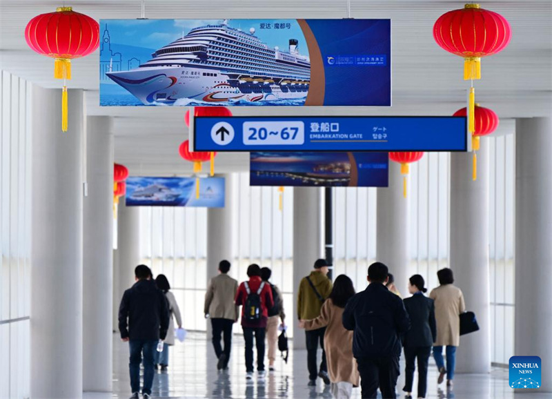 Meli kubwa ya kwanza ya utalii inayoundwa nchini China yafanya safari ya kwanza mjini Qingdao