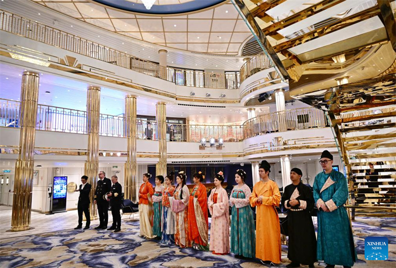 Meli kubwa ya kwanza ya utalii inayoundwa nchini China yafanya safari ya kwanza mjini Qingdao