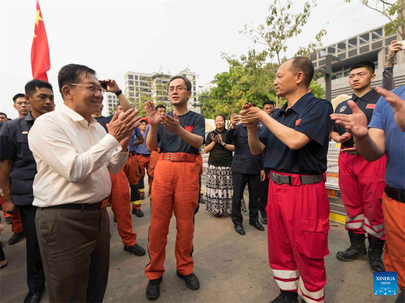 Mwenyekiti wa Kamati ya Mambo ya Utawala ya Myanmar atoa shukrani kwa timu za uokoaji za China