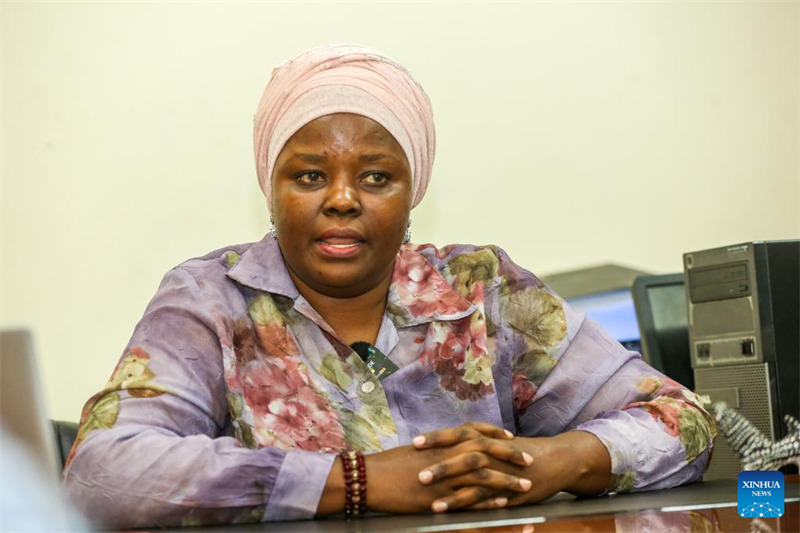 Farida Sebastian Masalu, meneja wa kampasi wa Chuo cha Taifa cha Utalii cha Tanzania, akihojiwa jijini Dar es Salaam, Tanzania, Aprili 8, 2025. (Xinhua/Emmanuel Herman)