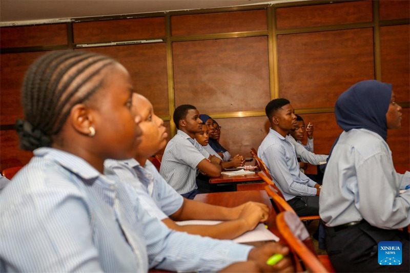 Wanafunzi wa Tanzania wakumbatia lugha ya Kichina kutokana na mahitaji yanayoletwa na ustawi wa utalii