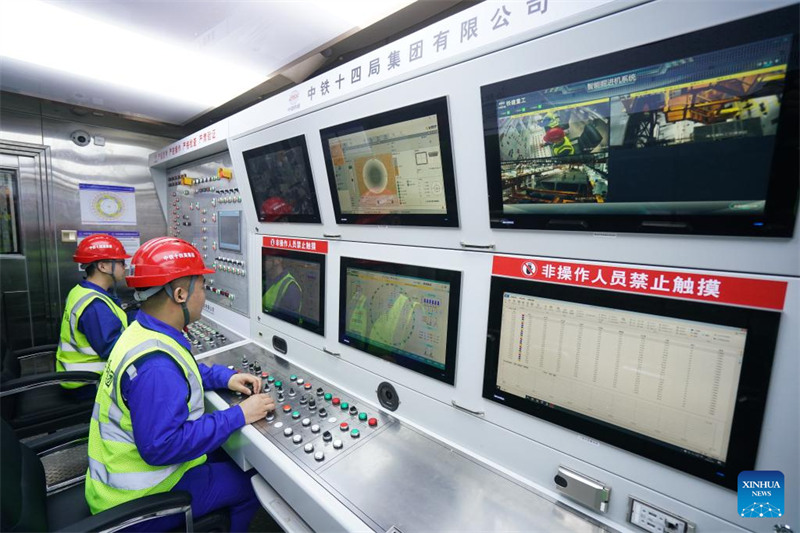China yazindua mashine kubwa ya kuchimba handaki kwa mradi katika Mto Yangtze