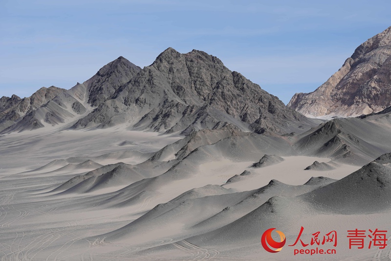Mlima Heidu katika Mkoa wa Qinghai, China: “Mwezi Duniani”