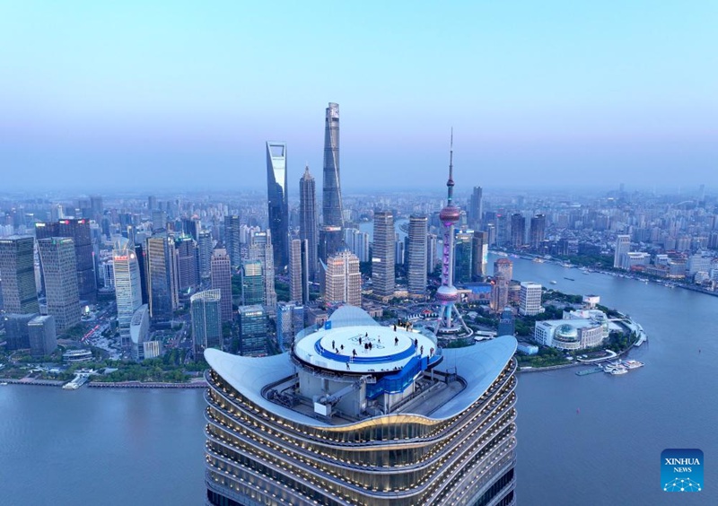 Jukwaa la kutazama mandhari ya mji juu ya Jengo la White Magnolia la Shanghai, China lafunguliwa kwa umma