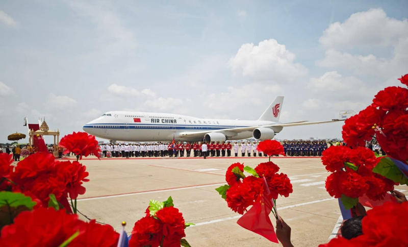 Rais wa China awasili Cambodia na kuanza ziara