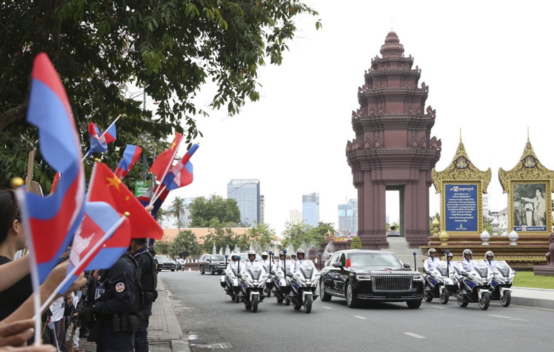 Rais wa China awasili Cambodia na kuanza ziara