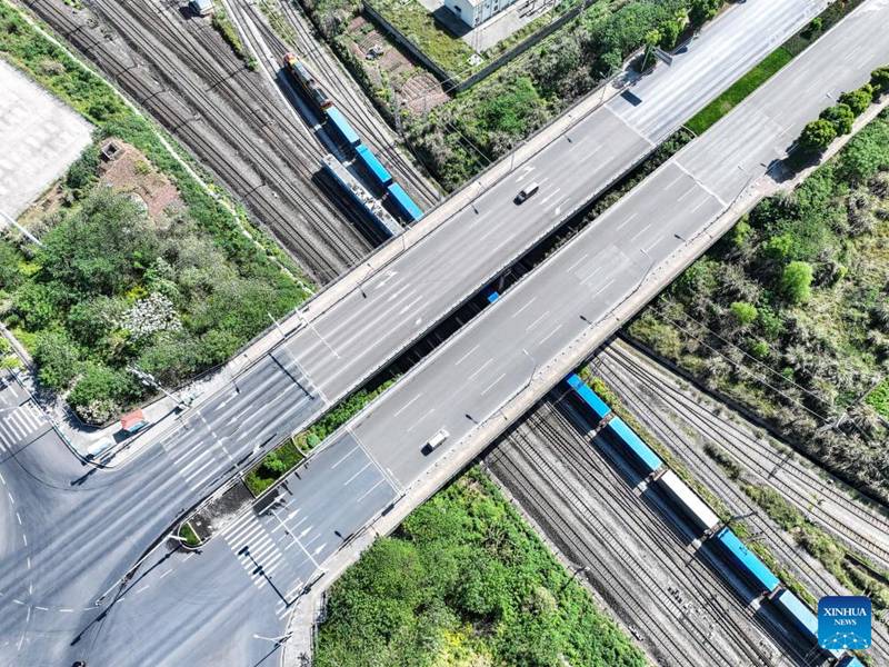 Njia ya treni ya mizigo yaunganisha Mji wa Chongqing, China na Asia ya Kati