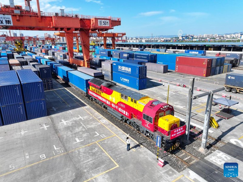 Njia ya treni ya mizigo yaunganisha Mji wa Chongqing, China na Asia ya Kati