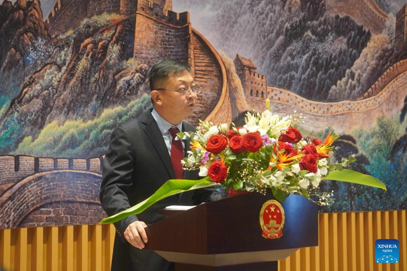 Balozi wa China katika Jamhuri ya Kidemokrasia ya Kongo (DRC) Zhao Bin  akishiriki kwenye hafla ya uzinduzi wa majengo mapya ya Ubalozi wa China  huko Kinshasa, mji mkuu wa DRC, Aprili 28, 2025. (Xinhua/Shi Yu)