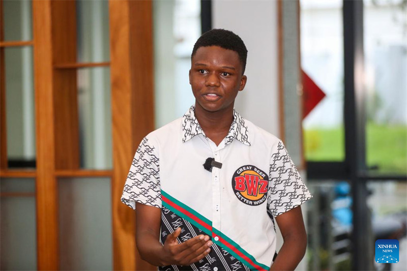 Vijana wengi zaidi wa Tanzania wachagua masomo ya usiku ya lugha ya Kichina kama daraja la fursa za siku za baadaye
