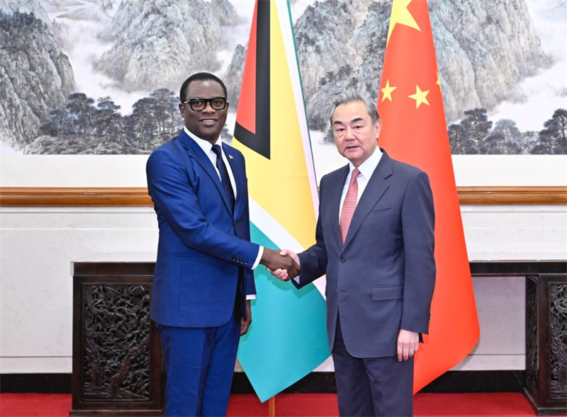 Wang Yi akutana na wageni wanaoshiriki katika mkutano wa nne wa mawaziri wa Baraza la China-CELAC