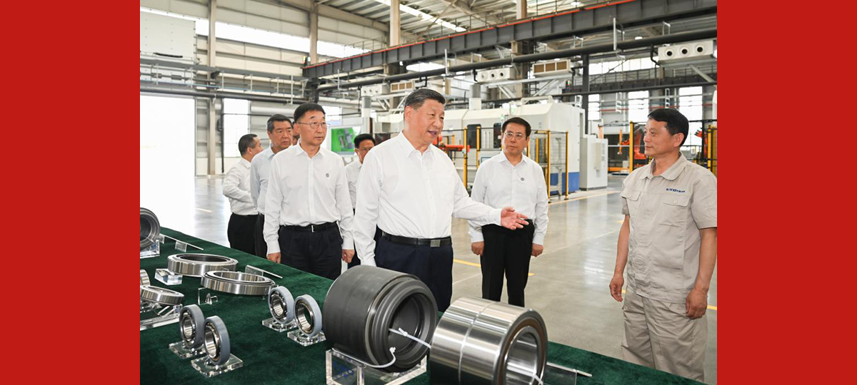 Xi Jinping asisitiza kuwa na imani kithabiti kwa maendeleo ya sifa bora ziarani Henan
