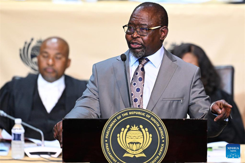 Waziri wa Fedha wa Afrika Kusini, Enoch Godongwana akitoa hotuba yake kuhusu bajeti ya 2025 mjini Cape Town, Afrika Kusini, Mei 21, 2025. (Picha na Xabiso Mkhabela/Xinhua)