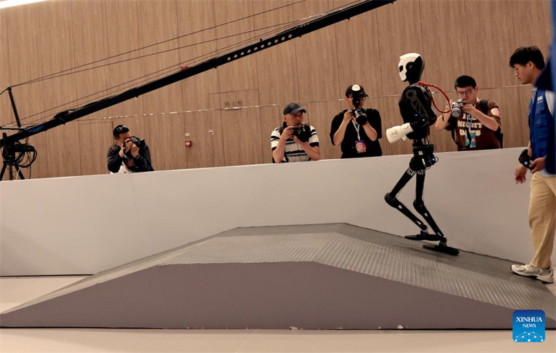 Mashindano ya Kimataifa ya Ustadi wa Roboti yenye Umbo la Binadamu yafanyika mjini Shanghai, China