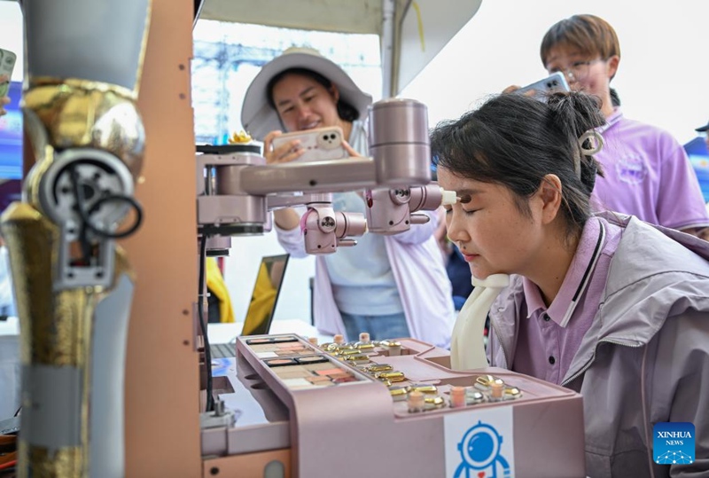 Kanivali ya roboti ya Dunia yaanza mjini Wuhan, Mkoa wa Hubei, China
