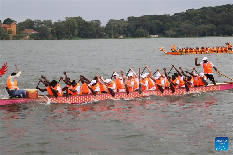 Uganda yasherehekea Sikukuu ya Mashua ya Dragoni ya China katika Ziwa Victoria
