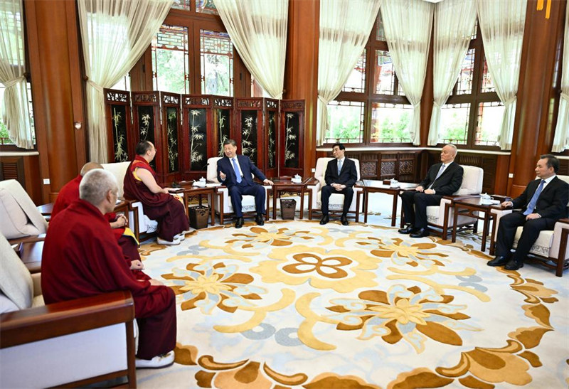 Rais Xi Jinping apokea ziara ya Panchen Rinpoche