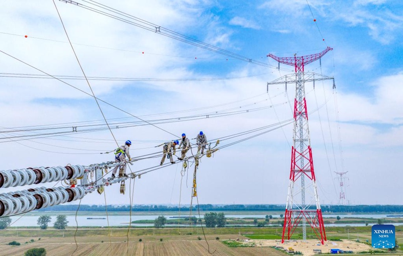 Mradi wa kusambaza umeme wa kV 500 wakamilisha kuvuka Mto Huaihe, mashariki mwa China