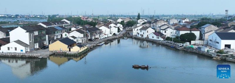 Fundi mwenye umri wa miaka 68 achangia uhai wa ufundi wa kuunda mashua ya Shaoxing, China