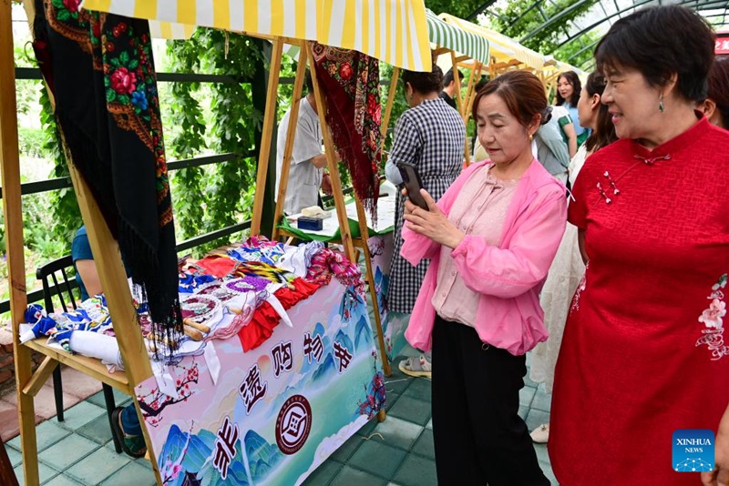 Shughuli za utalii za siku za lavender zahimiza maendeleo ya uchumi katika Mkoa wa Xinjiang, China