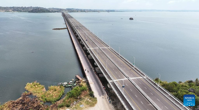 Picha iliyopigwa Juni 19, 2025 ikionyesha Daraja Magufuli lililojengwa na Kampuni ya China mjini Mwanza, Tanzania. (Shirika la Uhandisi wa Ujenzi la China/kupitia Xinhua)