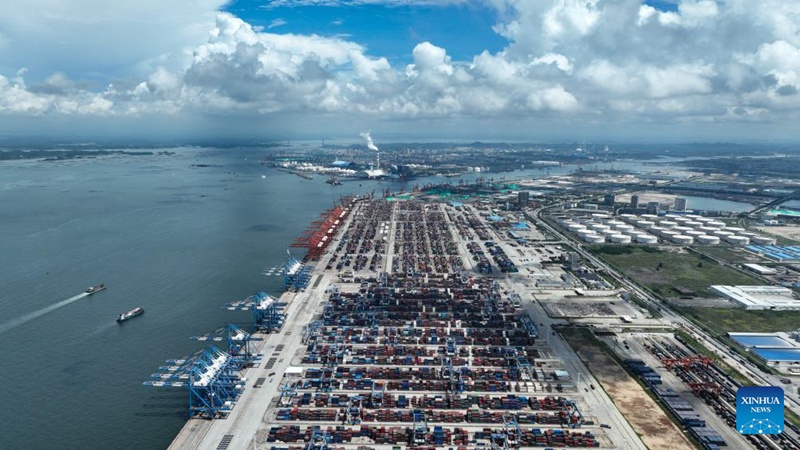 Picha iliyopigwa Julai 3, 2025 ikionyesha mwonekano wa  Bandari ya Qinzhou, katika Mji wa Qinzhou, Mkoa unaojiendesha wa Kabila la Wazhuang wa Guangxi, kusini mwa China. (Xinhua/Zhang Ailin)