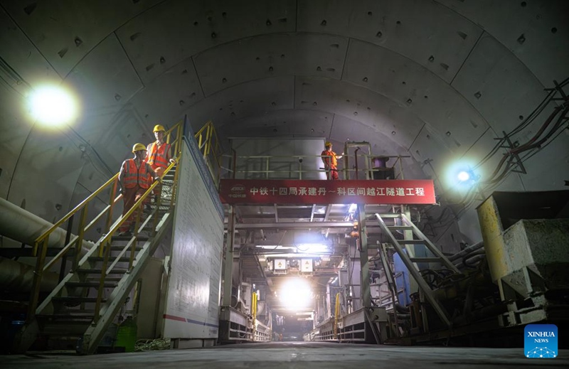 Handaki la Mto Changjiang la Sabwei Laini 12 ya Wuhan, China latimiza mchakato mzima wa uchimbaji kwa mashine
