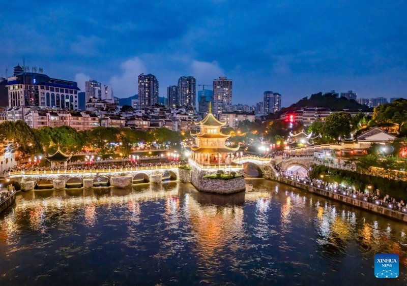 Mkoa wa Guizhou, Kusini Magharibi mwa China wavutia watalii wakati wa pilika nyingi za usafiri wa majira ya joto