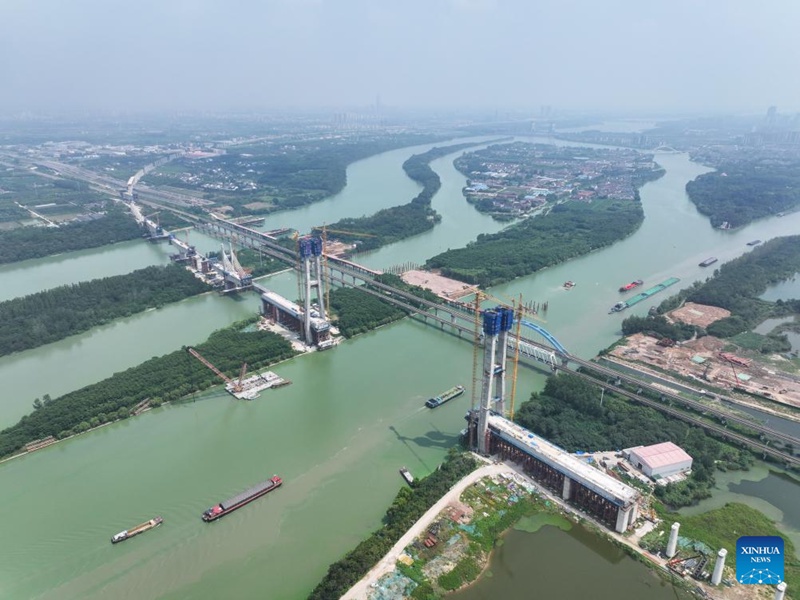 Mnara mkuu wa daraja la kuvuka Mfereji Mkuu wa Beijing-Hangzhou washuhudia kukamilika kwa muundo