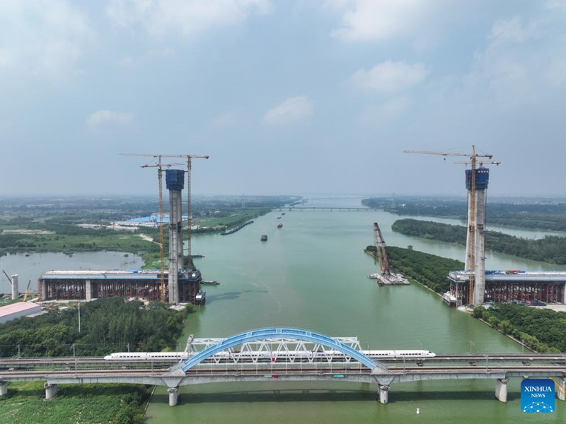 Mnara mkuu wa daraja la kuvuka Mfereji Mkuu wa Beijing-Hangzhou washuhudia kukamilika kwa muundo