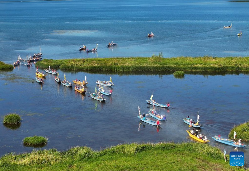 Shughuli ya kwanza ya Siku ya Kuzunguka Mlima na Ziwa yafanyika kwenye Ziwa Lugu mkoani Sichuan, China