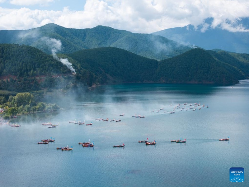 Shughuli ya kwanza ya Siku ya Kuzunguka Mlima na Ziwa yafanyika kwenye Ziwa Lugu mkoani Sichuan, China