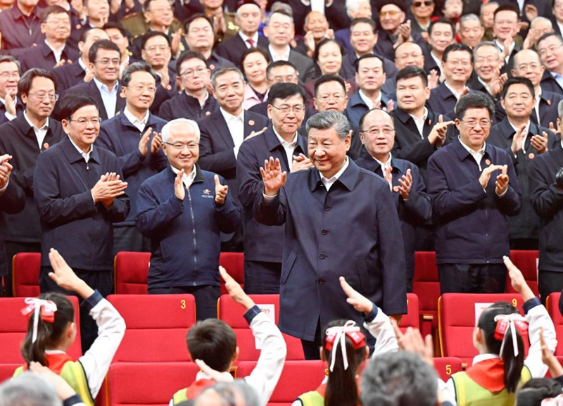 Rais Xi ahudhuria tamasha la usiku la kuadhimisha miaka 70 tangu kuanzishwa Mkoa wa Xinjiang wa China