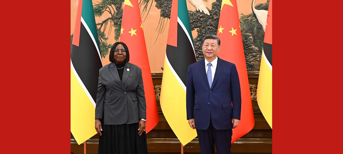 Rais Xi akutana na Waziri Mkuu wa Msumbiji Maria Benvinda Delfina Levi mjini Beijing