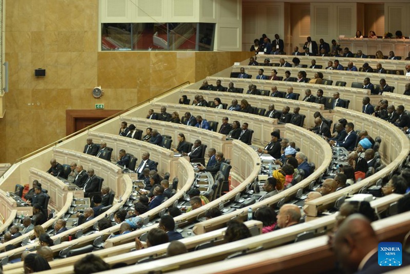 Wabunge wa Bunge la Taifa la Angola wakihudhuria ufunguzi wa mwaka mpya wa bunge mjini Luanda, Angola, Oktoba 15, 2025. (Picha na Julio Kikebu/Xinhua)